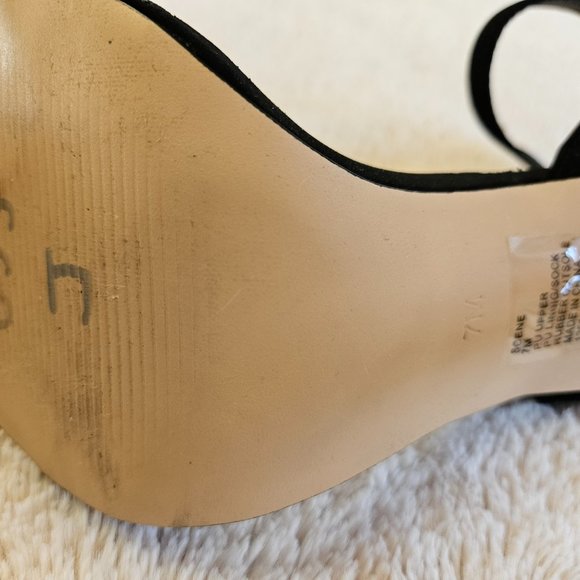 Steve Madden Black Elegant Heels - Picture 8 of 10